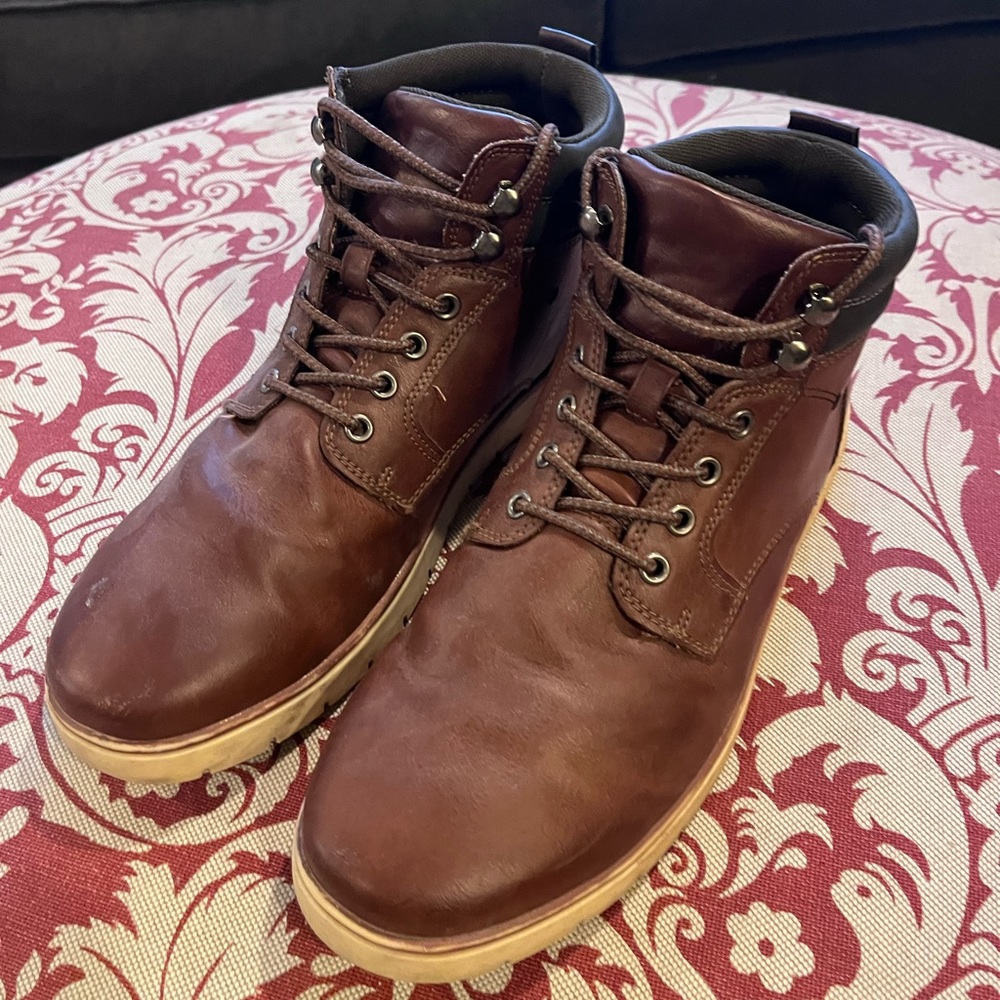 Target brand boots size 10.5. EUC